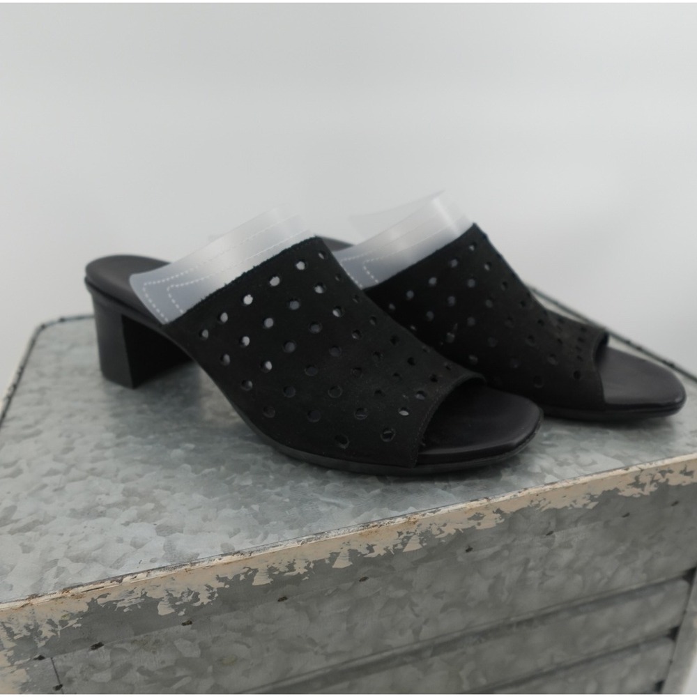 Munro American Womens Black Suede Perforated Block Heel Slide Sandals Size 8 M - Picture 3 of 7
